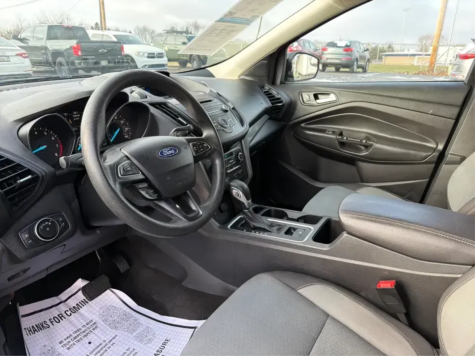 2018 Ford Escape SE (1FMCU9GD6JU) with an 1.5L L4 DOHC 16V engine, 6A transmission, located at 8750 N County Rd 25A, Piqua, OH, 45356, (937) 908-9800, 40.164391, -84.232513 - Are you looking for the perfect vehicle that can handle your busy lifestyle while keeping you comfortable and safe? Look no further than this 2018 Ford Escape SE at Advantage Car and Credit in Piqua, OH. This versatile SUV is ideal for families on the go, weekend adventurers, and even commuters who - Photo#9