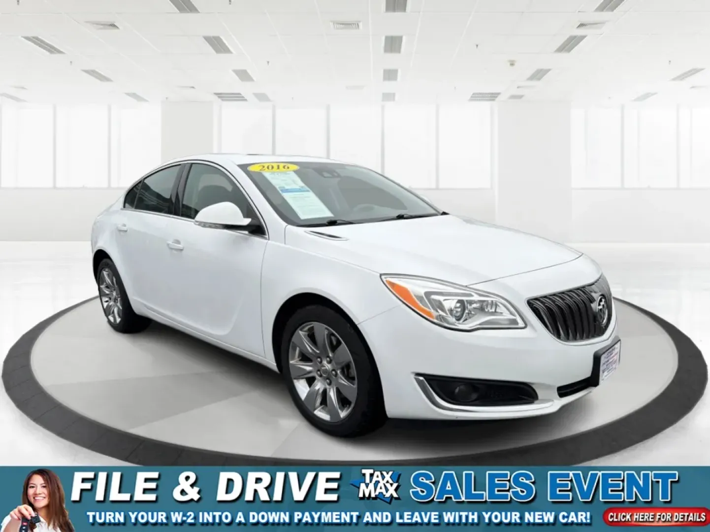 2016 Buick Regal Turbo Premium II (2G4GS5GX7G9) with an 2L I-4 gasoline direct injection engine, 6A transmission, located at 8750 N County Rd 25A, Piqua, OH, 45356, (937) 908-9800, 40.164391, -84.232513 - **Discover the Perfect Blend of Luxury and Affordability with This 2016 Buick Regal at Advantage Car and Credit Piqua!**<br /> <br /> Are you in the market for a sophisticated sedan that effortlessly combines style, comfort, and performance? Look no further than this stunning 2016 Buick Regal Turbo - Photo#0