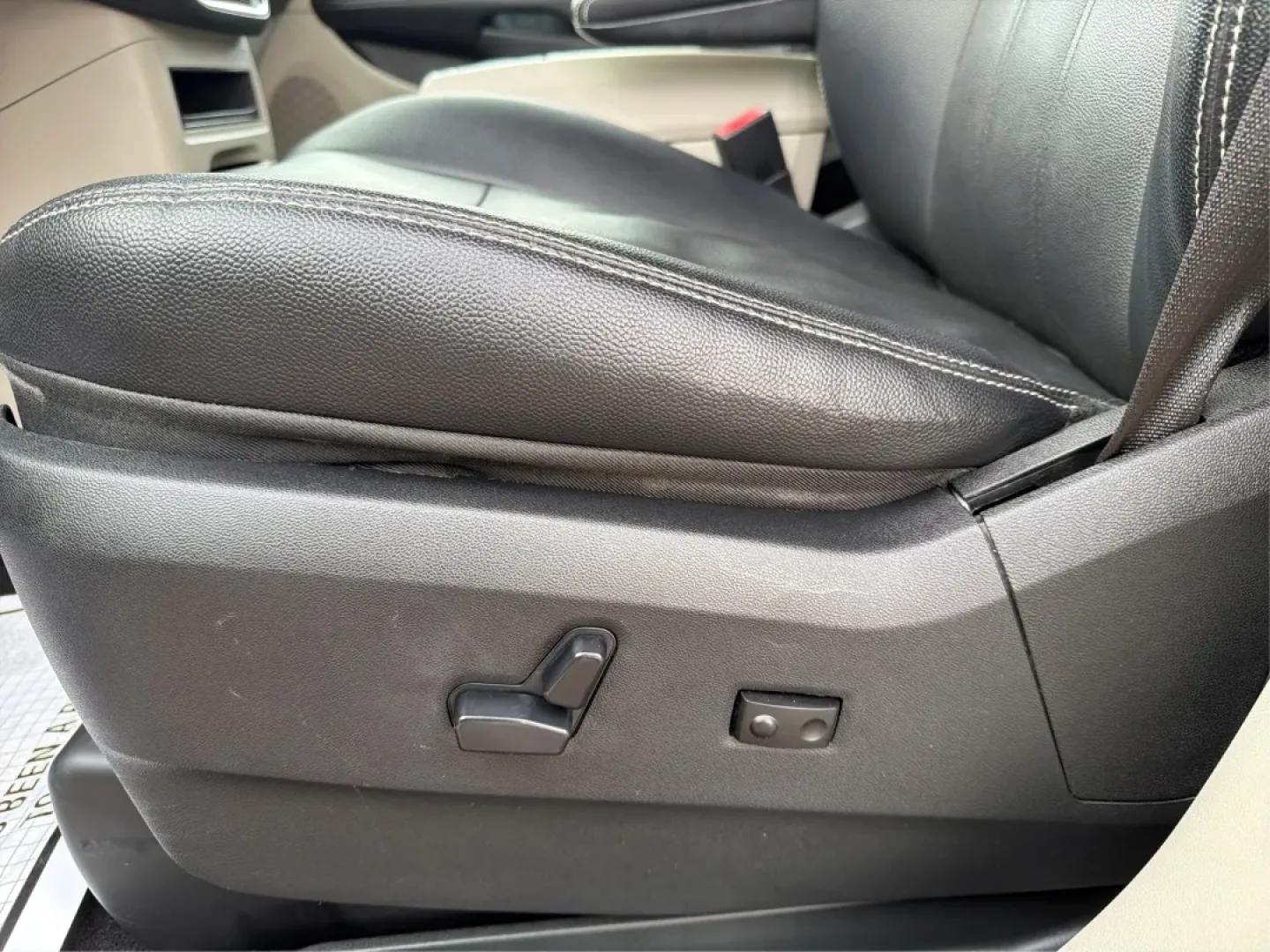 2015 Chrysler Town and Country Touring (2C4RC1BG4FR) with an 3.6L V-6 DOHC engine, located at 8750 N County Rd 25A, Piqua, OH, 45356, (937) 908-9800, 40.164391, -84.232513 - If you're searching for the perfect family vehicle that combines spaciousness, comfort, and advanced features, look no further than the 2015 Chrysler Town and Country Touring van available at Advantage Car and Credit in Piqua, OH. This passenger van is an ideal solution for growing families who ne - Photo#18