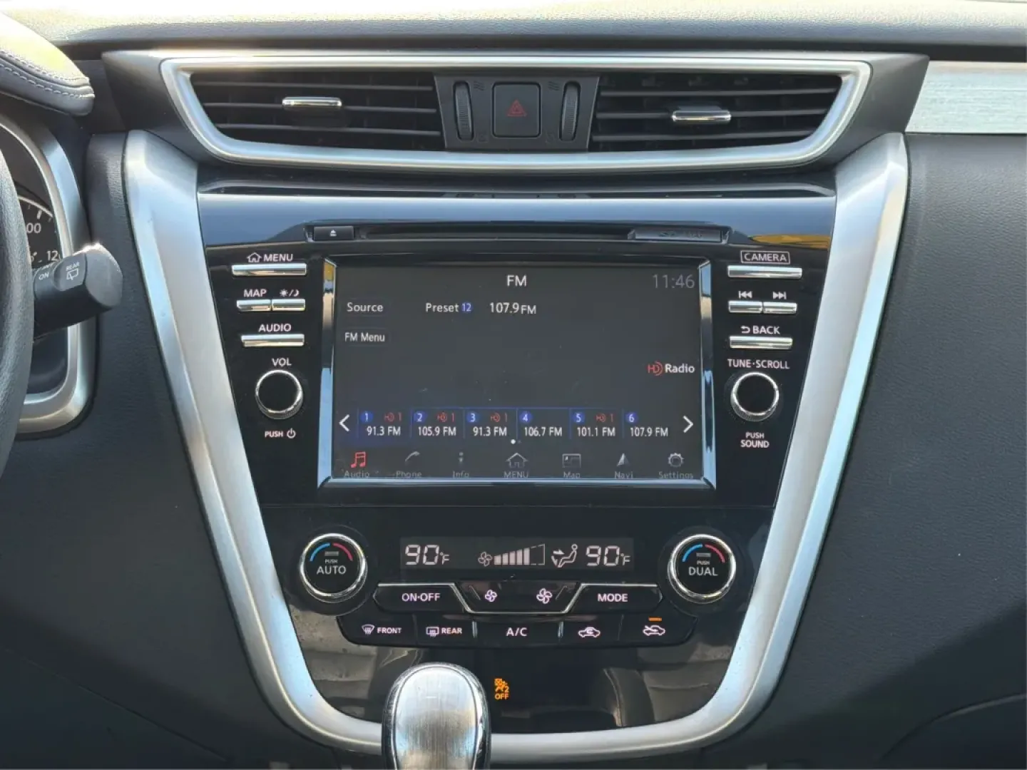 2017 Nissan Murano SL (5N1AZ2MH4HN) with an 3.5L V-6 DOHC engine, located at 8750 N County Rd 25A, Piqua, OH, 45356, (937) 908-9800, 40.164391, -84.232513 - Unleash your adventurous spirit with the 2017 Nissan Murano SL, a stylish and spacious SUV that's perfect for growing families, weekend getaways, or long commutes. Whether you're navigating the busy streets of Piqua, OH, or embarking on a road trip across the Midwest, this vehicle blends comfort, te - Photo#13