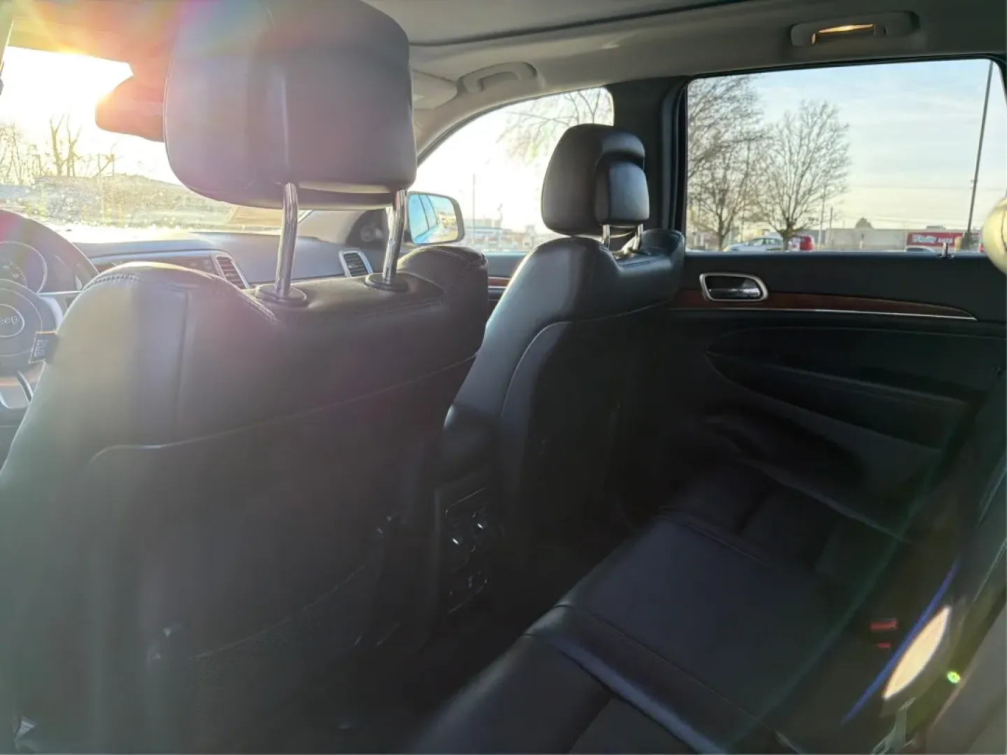 2011 Jeep Grand Cherokee Limited (1J4RR5GG7BC) with an Other engine, located at 1951 S Dayton Lakeview Rd., New Carlisle, OH, 45344, (937) 908-9800, 39.890999, -84.050255 - **Experience the Ultimate Adventure with This 2011 Jeep Grand Cherokee Limited!**<br /> <br /> Are you ready to elevate your weekend adventures and daily commutes? The 2011 Jeep Grand Cherokee Limited is designed for those who crave both versatility and luxury, making it the perfect choice for famil - Photo#10