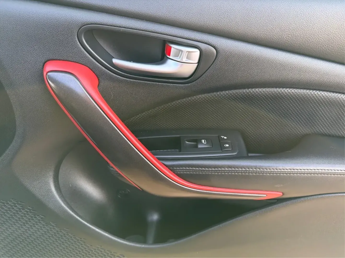 2015 Dodge Dart GT (1C3CDFEB4FD) with an MultiAir 2.4L I-4 variable valve control engine, located at 1230 East Main St, Xenia, OH, 45385, (937) 908-9800, 39.688026, -83.910172 - Are you in the market for a reliable vehicle that balances style, performance, and practicality? Look no further than the stunning 2015 Dodge Dart GT, available now at Advantage Car and Credit in New Carlisle, OH. This sedan is perfect for anyone seeking a vehicle that can handle daily commutes, fam - Photo#20