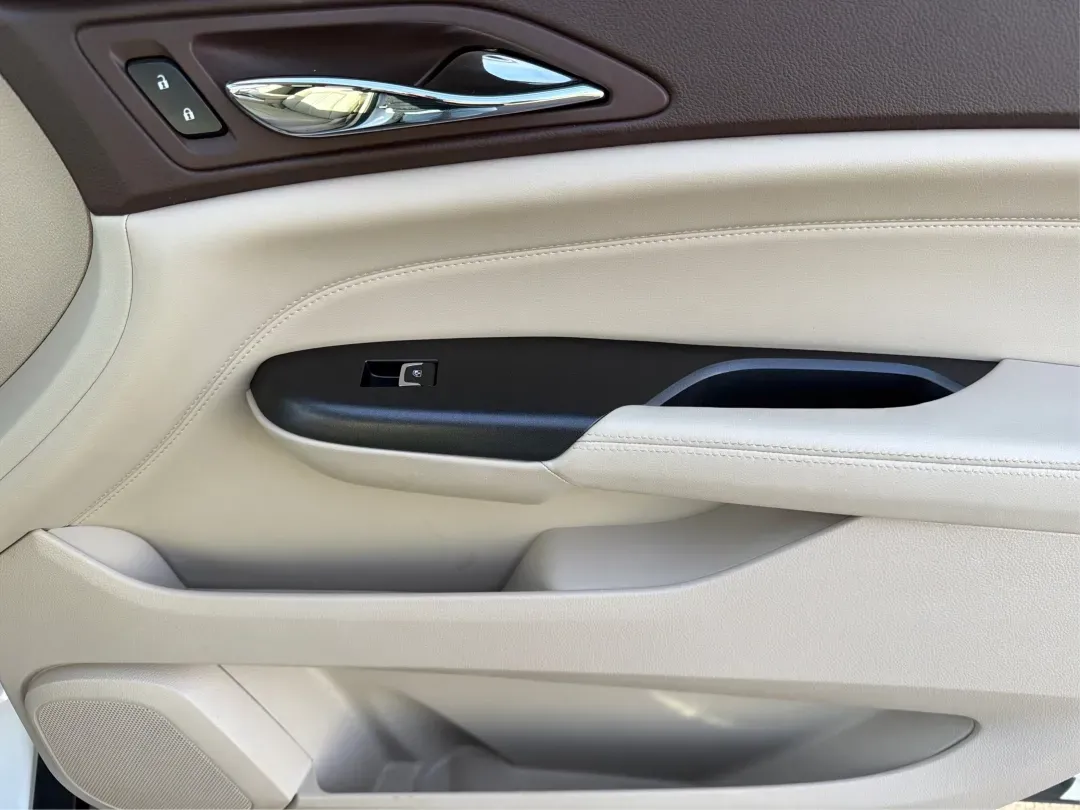 2016 Cadillac SRX Luxury Collection (3GYFNBE37GS) with an 3.6L V-6 gasoline direct injection engine, located at 8750 N County Rd 25A, Piqua, OH, 45356, (937) 908-9800, 40.164391, -84.232513 - **Elevate Your Journey: Own the 2016 Cadillac SRX Luxury Collection SUV Today!**<br /> <br /> Are you in search of a sophisticated vehicle that embraces both practicality and luxury? Look no further than this stunning 2016 Cadillac SRX Luxury Collection SUV, available now at Advantage Car and Credit - Photo#20