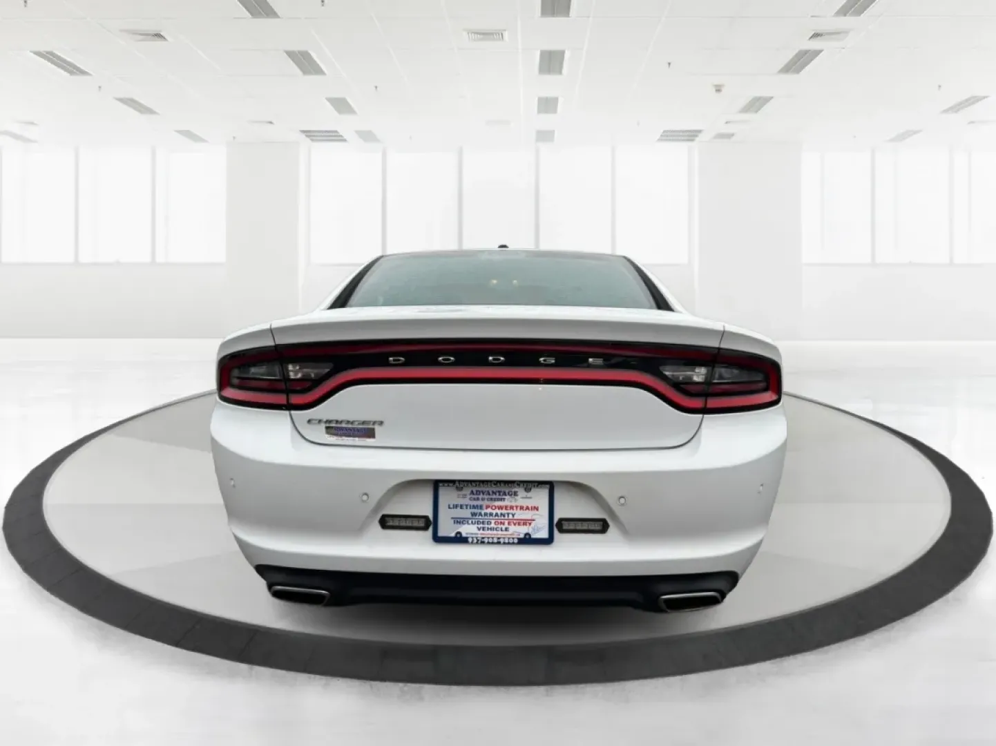 2015 Dodge Charger (2C3CDXBG3FH) with an 3.6L V-6 DOHC engine, located at 1099 N County Rd 25A, Troy, OH, 45373, (937) 908-9800, 40.057079, -84.212883 - Experience the thrill of the open road with the 2015 Dodge Charger SE, a powerful sedan that perfectly balances performance and comfort. This vehicle is an ideal choice for those looking to elevate their daily commute or make unforgettable road trips. Whether you're navigating through the charming s - Photo#3