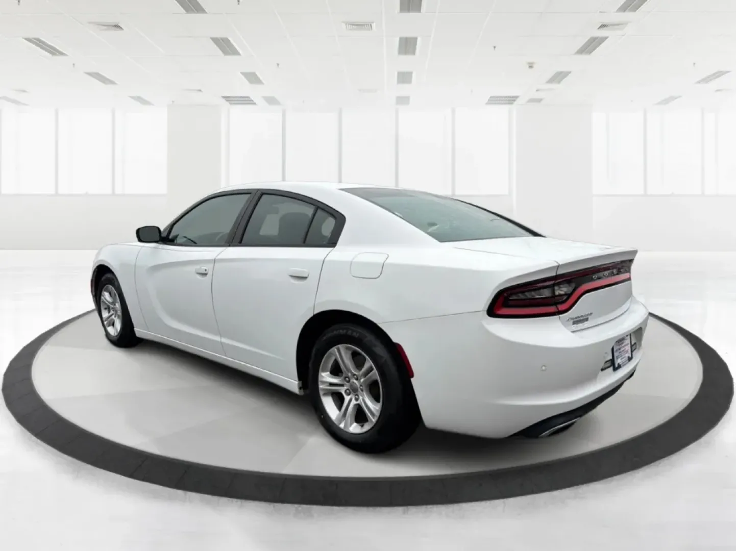 2015 Dodge Charger (2C3CDXBG3FH) with an 3.6L V-6 DOHC engine, located at 1099 N County Rd 25A, Troy, OH, 45373, (937) 908-9800, 40.057079, -84.212883 - Experience the thrill of the open road with the 2015 Dodge Charger SE, a powerful sedan that perfectly balances performance and comfort. This vehicle is an ideal choice for those looking to elevate their daily commute or make unforgettable road trips. Whether you're navigating through the charming s - Photo#4