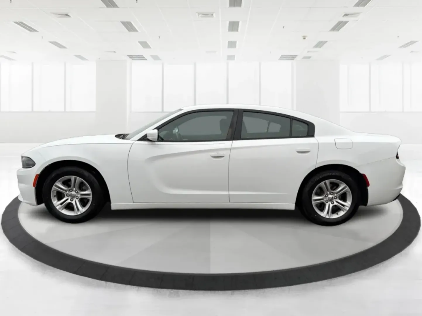 2015 Dodge Charger (2C3CDXBG3FH) with an 3.6L V-6 DOHC engine, located at 1099 N County Rd 25A, Troy, OH, 45373, (937) 908-9800, 40.057079, -84.212883 - Experience the thrill of the open road with the 2015 Dodge Charger SE, a powerful sedan that perfectly balances performance and comfort. This vehicle is an ideal choice for those looking to elevate their daily commute or make unforgettable road trips. Whether you're navigating through the charming s - Photo#5