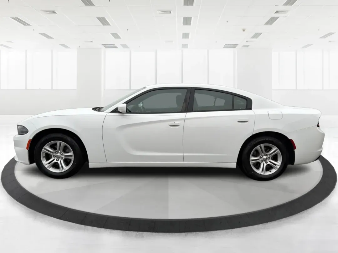 2015 Dodge Charger SE (2C3CDXBG3FH) with an 3.6L V-6 DOHC engine, located at 8750 N County Rd 25A, Piqua, OH, 45356, (937) 908-9800, 40.164391, -84.232513 - Experience the thrill of the open road with the 2015 Dodge Charger SE, a powerful sedan that perfectly balances performance and comfort. This vehicle is an ideal choice for those looking to elevate their daily commute or make unforgettable road trips. Whether you're navigating through the charming s - Photo#5