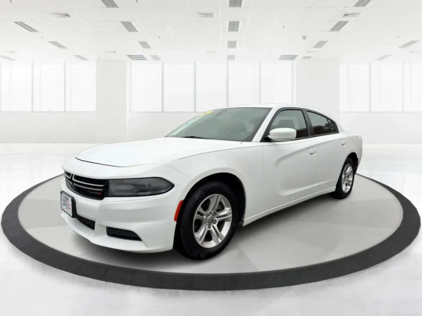 2015 Dodge Charger (2C3CDXBG3FH) with an 3.6L V-6 DOHC engine, located at 1099 N County Rd 25A, Troy, OH, 45373, (937) 908-9800, 40.057079, -84.212883 - Experience the thrill of the open road with the 2015 Dodge Charger SE, a powerful sedan that perfectly balances performance and comfort. This vehicle is an ideal choice for those looking to elevate their daily commute or make unforgettable road trips. Whether you're navigating through the charming s - Photo#8