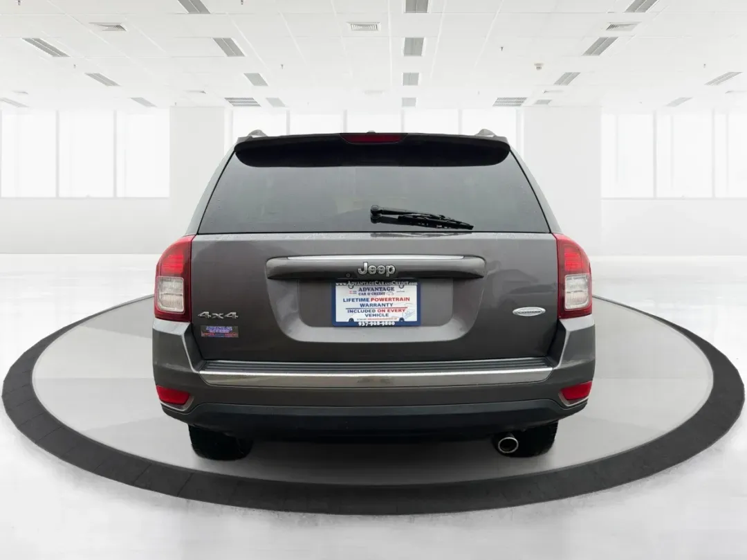 2017 Jeep Compass High Altitude 4x4 (1C4NJDEBXHD) with an 2.4L I-4 DOHC engine, located at 4508 South Dixie Dr, Moraine, OH, 45439, (937) 908-9800, 39.689976, -84.218452 - **Adventure Awaits with the 2017 Jeep Compass High Altitude 4x4!**<br /> <br /> If you're dreaming of weekend getaways, outdoor excursions, or simply need a reliable vehicle for your daily commute, the 2017 Jeep Compass High Altitude 4x4 is your ticket to adventure. Here at Advantage Car and Credit - Photo#3