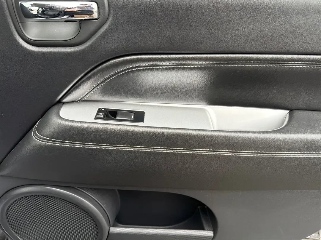 2017 Jeep Compass High Altitude 4x4 (1C4NJDEBXHD) with an 2.4L I-4 DOHC engine, located at 4508 South Dixie Dr, Moraine, OH, 45439, (937) 908-9800, 39.689976, -84.218452 - **Adventure Awaits with the 2017 Jeep Compass High Altitude 4x4!**<br /> <br /> If you're dreaming of weekend getaways, outdoor excursions, or simply need a reliable vehicle for your daily commute, the 2017 Jeep Compass High Altitude 4x4 is your ticket to adventure. Here at Advantage Car and Credit - Photo#19