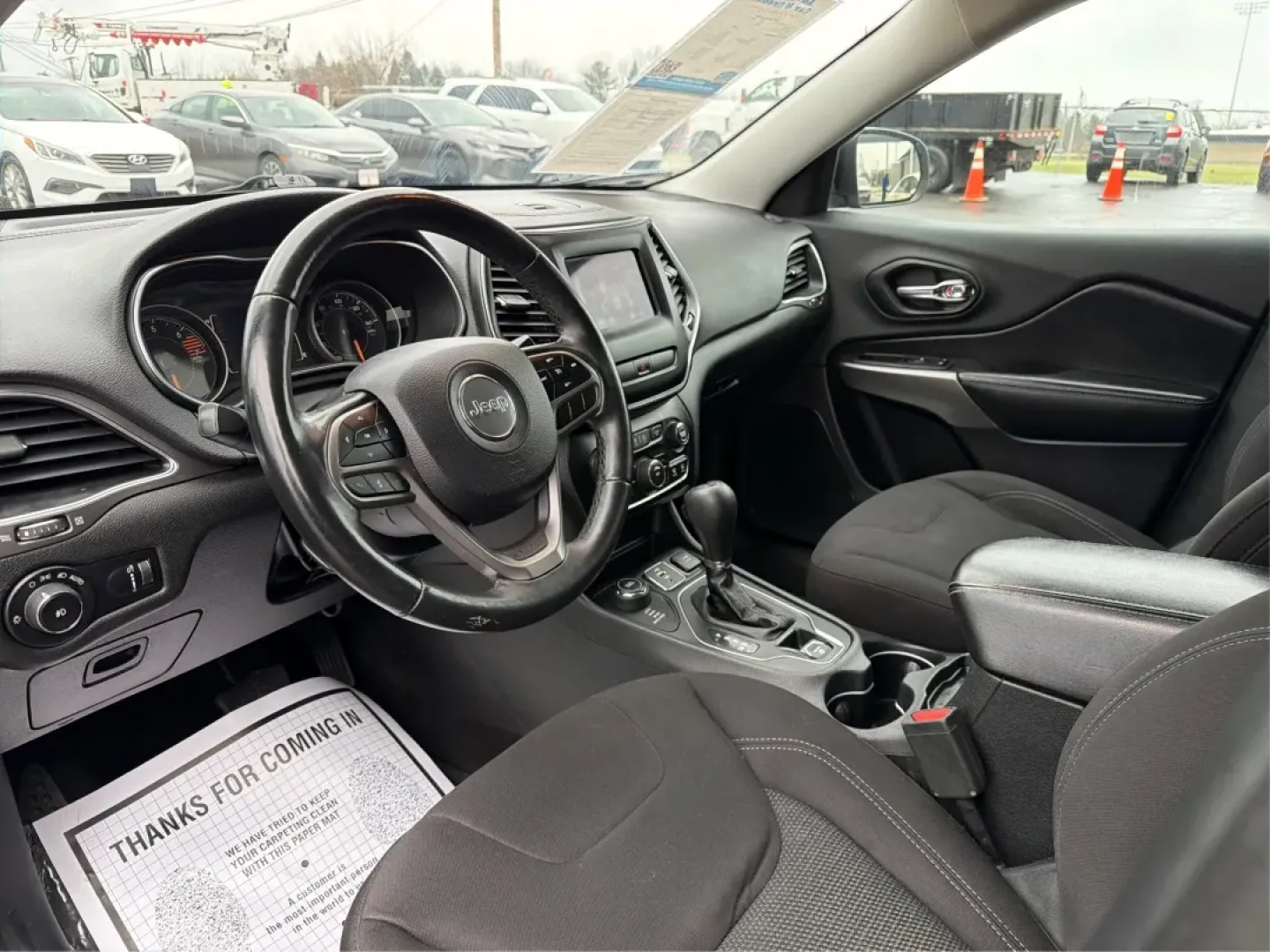 2019 Jeep Cherokee Latitude 4x4 (1C4PJMCB5KD) with an Other engine, located at 4508 South Dixie Dr, Moraine, OH, 45439, (937) 908-9800, 39.689976, -84.218452 - Are you in search of the perfect vehicle to enhance your adventurous lifestyle? Look no further! Advantage Car and Credit in Moraine, OH, presents the ideal ride for those who love exploration and family time alike: the 2019 Jeep Cherokee Latitude 4x4. With its robust capability and family-friendly - Photo#9