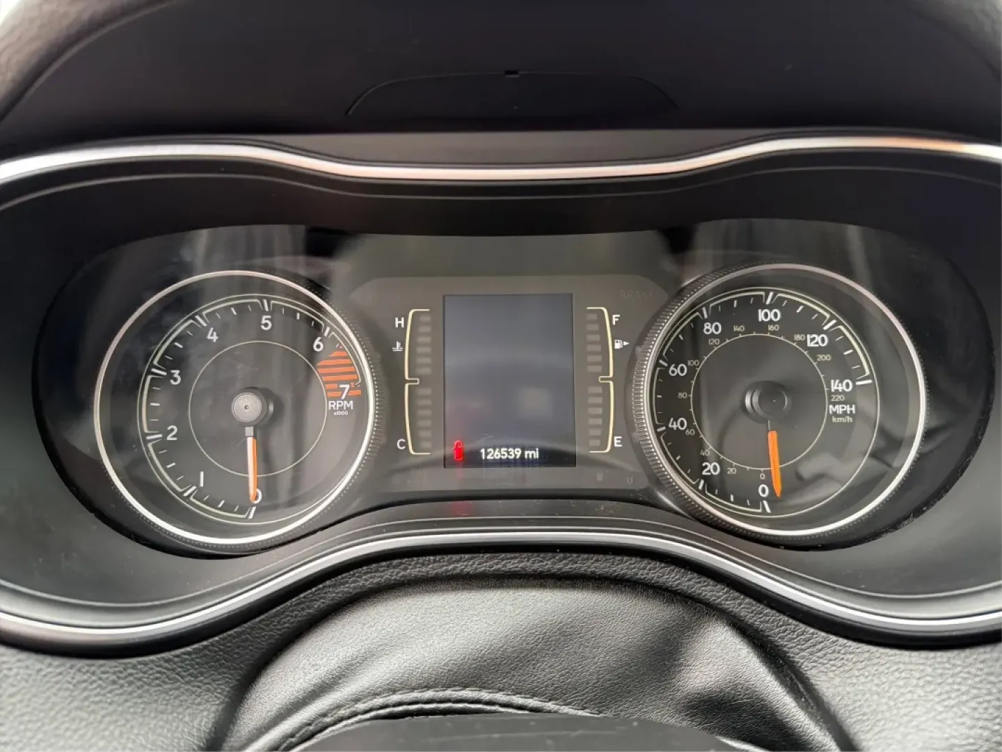 2019 Jeep Cherokee Latitude 4x4 (1C4PJMCB5KD) with an Other engine, located at 4508 South Dixie Dr, Moraine, OH, 45439, (937) 908-9800, 39.689976, -84.218452 - Are you in search of the perfect vehicle to enhance your adventurous lifestyle? Look no further! Advantage Car and Credit in Moraine, OH, presents the ideal ride for those who love exploration and family time alike: the 2019 Jeep Cherokee Latitude 4x4. With its robust capability and family-friendly - Photo#14