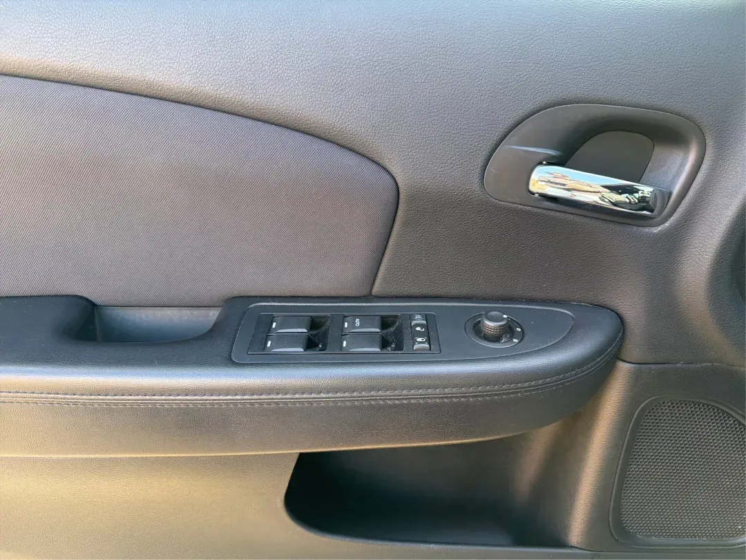 2012 Chrysler 200 Touring (1C3CCBBG2CN) with an Other engine, located at 880 E. National Road, Vandalia, OH, 45377, (937) 908-9800, 39.891918, -84.183594 - Discover the perfect blend of style, comfort, and affordability with the 2012 Chrysler 200 Touring sedan, available now at Advantage Car and Credit in Vandalia, OH. This vehicle is ideal for budget-conscious buyers seeking a reliable ride for daily commutes or weekend adventures. With its sleek Tung - Photo#18