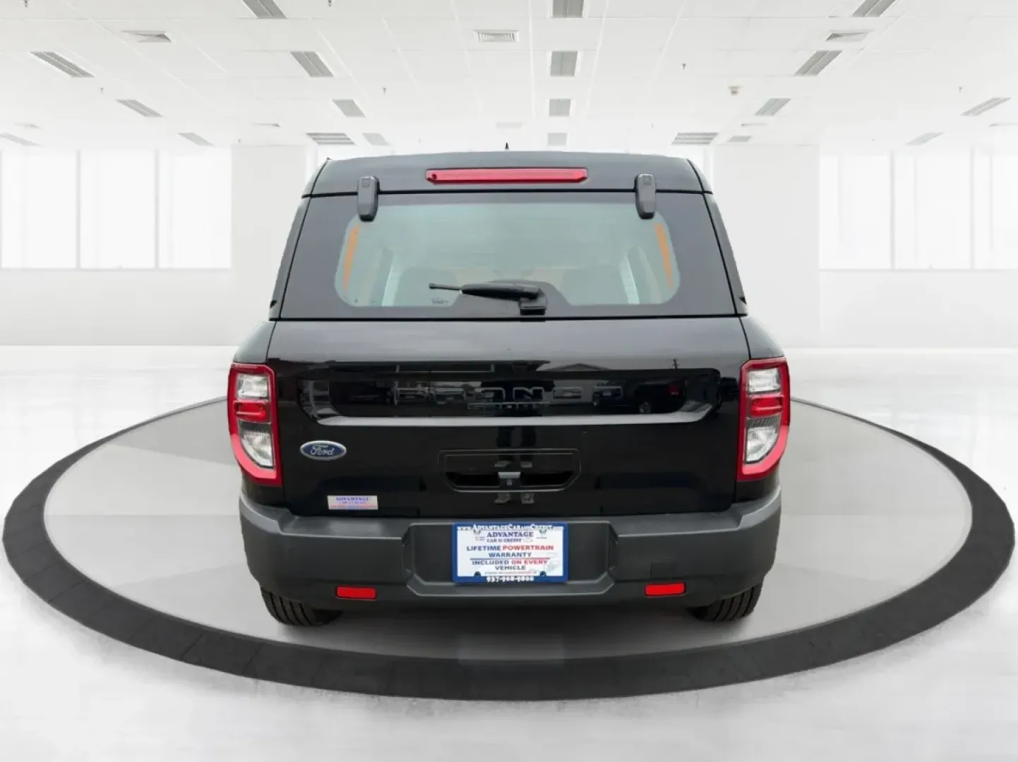 2021 Ford Bronco Sport Base (3FMCR9A63MR) with an 1.5L L3 engine, 8A transmission, located at 1230 East Main St, Xenia, OH, 45385, (937) 908-9800, 39.688026, -83.910172 - Experience adventure like never before with the rugged 2021 Ford Bronco Sport Base, now available at Advantage Car and Credit in Xenia, OH! Perfect for outdoor enthusiasts and weekend warriors, this versatile SUV is designed to handle both urban streets and off-road trails. With stylish elegance and - Photo#3