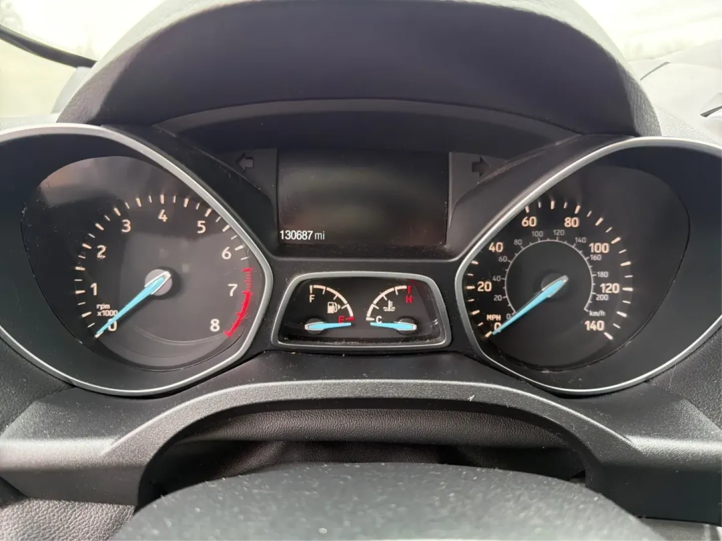 2017 Ford Escape SE (1FMCU0GDXHU) with an 1.5L L4 DOHC 16V engine, 6A transmission, located at 1184 Kauffman Ave, Fairborn, OH, 45324, (937) 908-9800, 39.807072, -84.030914 - ### Discover Your Next Adventure with the 2017 Ford Escape SE at Advantage Car and Credit - Fairborn<br /> <br /> Are you ready to elevate your daily commute or embark on your next weekend adventure? Look no further than the **2017 Ford Escape SE**, now available at **Advantage Car and Credit** in F - Photo#15