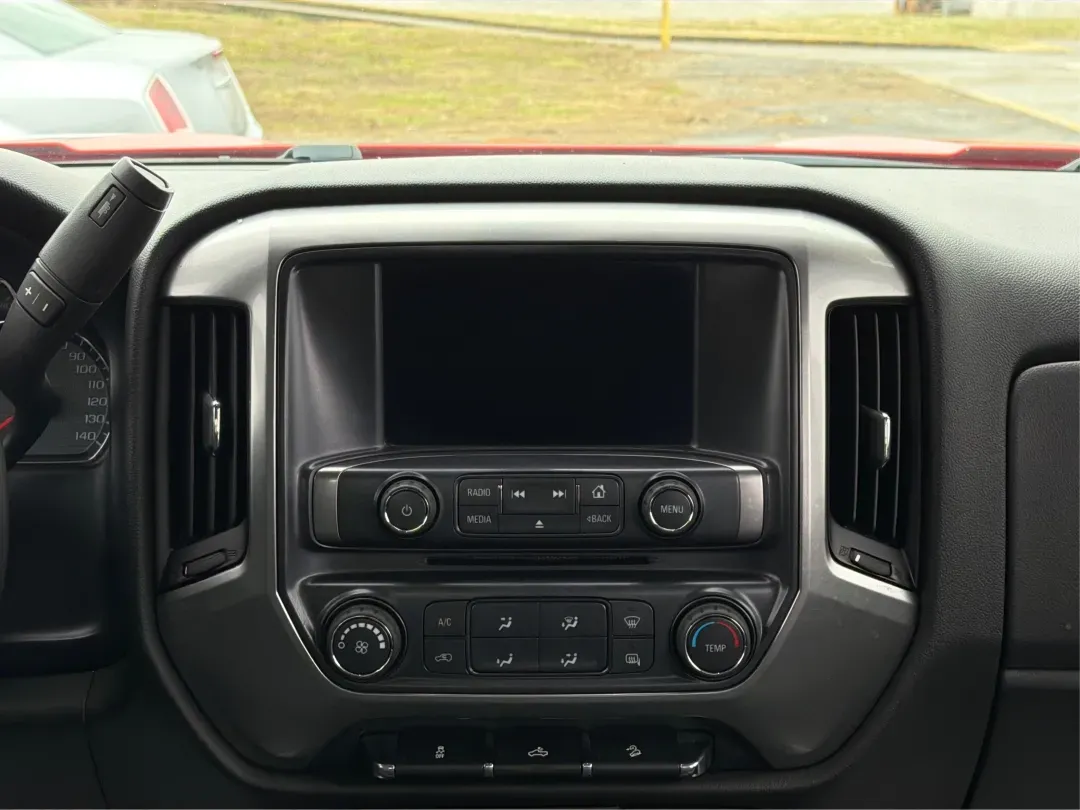 2017 Chevrolet Silverado 1500 2LT (1GCVKREC2HZ) with an EcoTec3 4.3L V-6 gasoline direct injection engine, located at 4508 South Dixie Dr, Moraine, OH, 45439, (937) 908-9800, 39.689976, -84.218452 - **Unleash Adventure with the 2017 Chevrolet Silverado 1500 at Advantage Car and Credit Moraine, OH!**<br /> <br /> Are you ready to conquer your daily commute or embark on thrilling weekend adventures? The 2017 Chevrolet Silverado 1500 is more than just a truck; it's a lifestyle choice perfect for - Photo#12