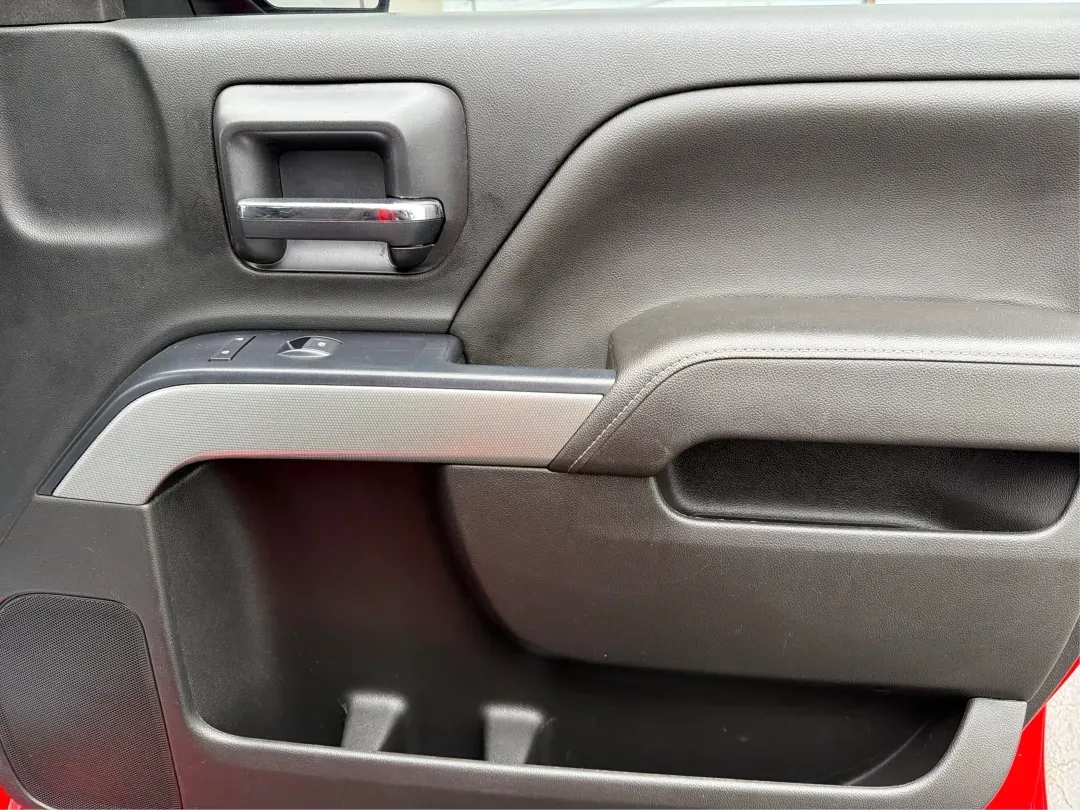 2017 Chevrolet Silverado 1500 2LT (1GCVKREC2HZ) with an EcoTec3 4.3L V-6 gasoline direct injection engine, located at 1184 Kauffman Ave, Fairborn, OH, 45324, (937) 908-9800, 39.807072, -84.030914 - **Unleash Adventure with the 2017 Chevrolet Silverado 1500 at Advantage Car and Credit Moraine, OH!**<br /> <br /> Are you ready to conquer your daily commute or embark on thrilling weekend adventures? The 2017 Chevrolet Silverado 1500 is more than just a truck; it's a lifestyle choice perfect for - Photo#19