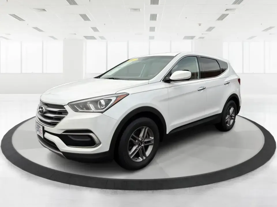 2017 Hyundai Santa Fe 2.4L (5NMZTDLB2HH) with an Theta II 2.4L I-4 gasoline direct injection engine, 6A transmission, located at 1951 S Dayton Lakeview Rd., New Carlisle, OH, 45344, (937) 908-9800, 39.890999, -84.050255 - **Elevate Your Family Adventures with the 2017 Hyundai Santa Fe at Advantage Car and Credit!**<br /> <br /> Are you searching for the perfect vehicle to accommodate your growing family or to enhance your weekend getaways? Look no further! The 2017 Hyundai Santa Fe is a versatile and spacious SUV des - Photo#8