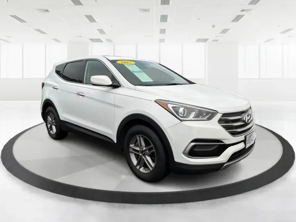 2017 Hyundai Santa Fe 2.4L (5NMZTDLB2HH) with an Theta II 2.4L I-4 gasoline direct injection engine, 6A transmission, located at 1951 S Dayton Lakeview Rd., New Carlisle, OH, 45344, (937) 908-9800, 39.890999, -84.050255 - **Elevate Your Family Adventures with the 2017 Hyundai Santa Fe at Advantage Car and Credit!**<br /> <br /> Are you searching for the perfect vehicle to accommodate your growing family or to enhance your weekend getaways? Look no further! The 2017 Hyundai Santa Fe is a versatile and spacious SUV des - Photo#0