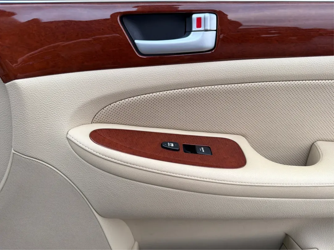 2014 Hyundai Genesis 3.8 (KMHGC4DD8EU) with an 3.8L V-6 gasoline direct injection engine, located at 8750 N County Rd 25A, Piqua, OH, 45356, (937) 908-9800, 40.164391, -84.232513 - Elevate your lifestyle with the perfect blend of luxury and reliability! Introducing the stunning 2014 Hyundai Genesis 3.8, a sedan that effortlessly merges comfort with performance. This vehicle is ideal for those who seek a refined driving experience, whether you're commuting to work, picking up t - Photo#19