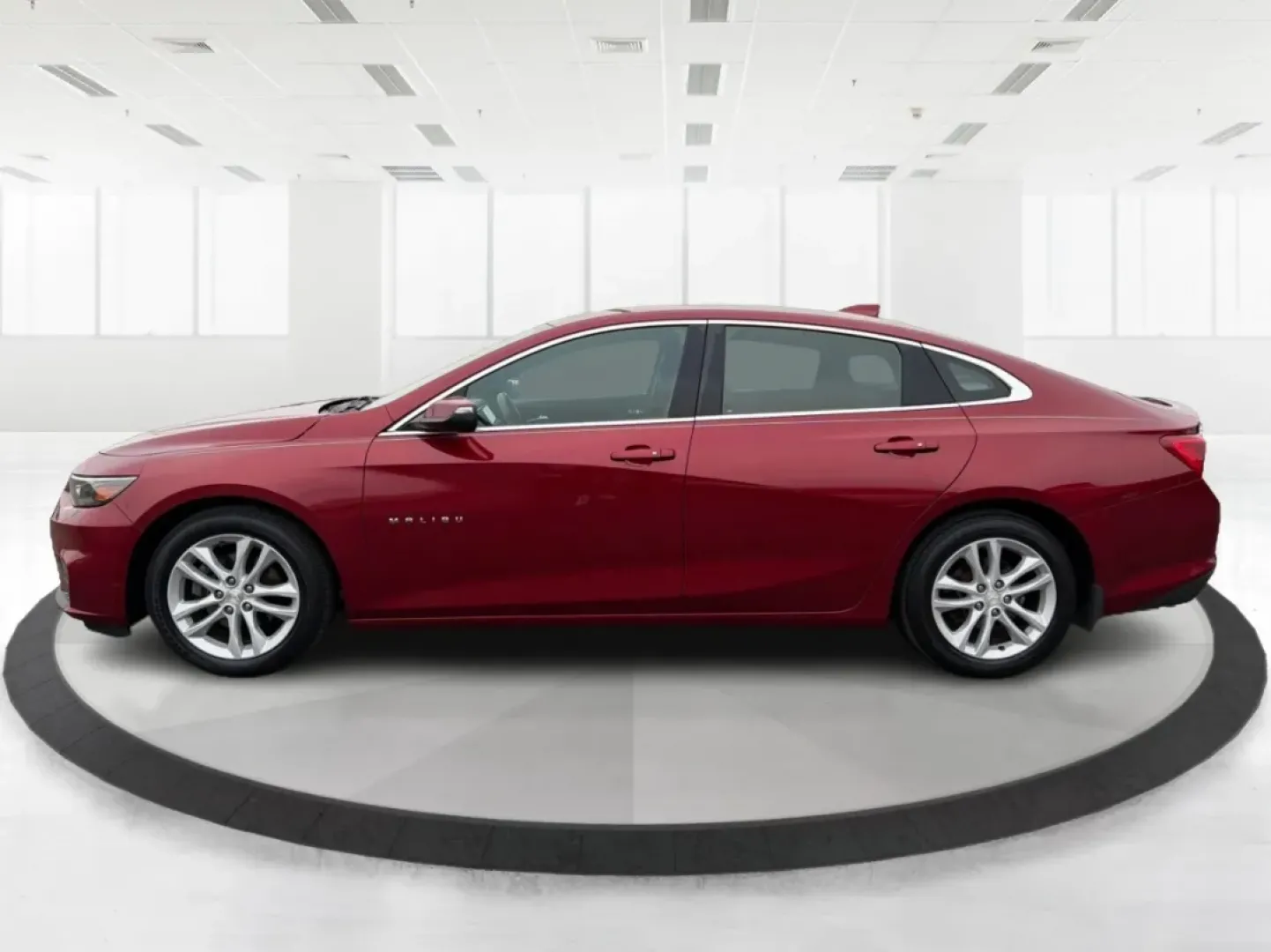 2017 Chevrolet Malibu 1LT (1G1ZE5ST1HF) with an 1.5L I-4 gasoline direct injection engine, located at 4508 South Dixie Dr, Moraine, OH, 45439, (937) 908-9800, 39.689976, -84.218452 - Are you searching for the perfect sedan that balances style, comfort, and reliability? Look no further than the 2017 Chevrolet Malibu 1LT available at Advantage Car and Credit in Moraine, OH. This vehicle is not just a mode of transportation; it's an enhancement to your lifestyle, whether you're nav - Photo#5