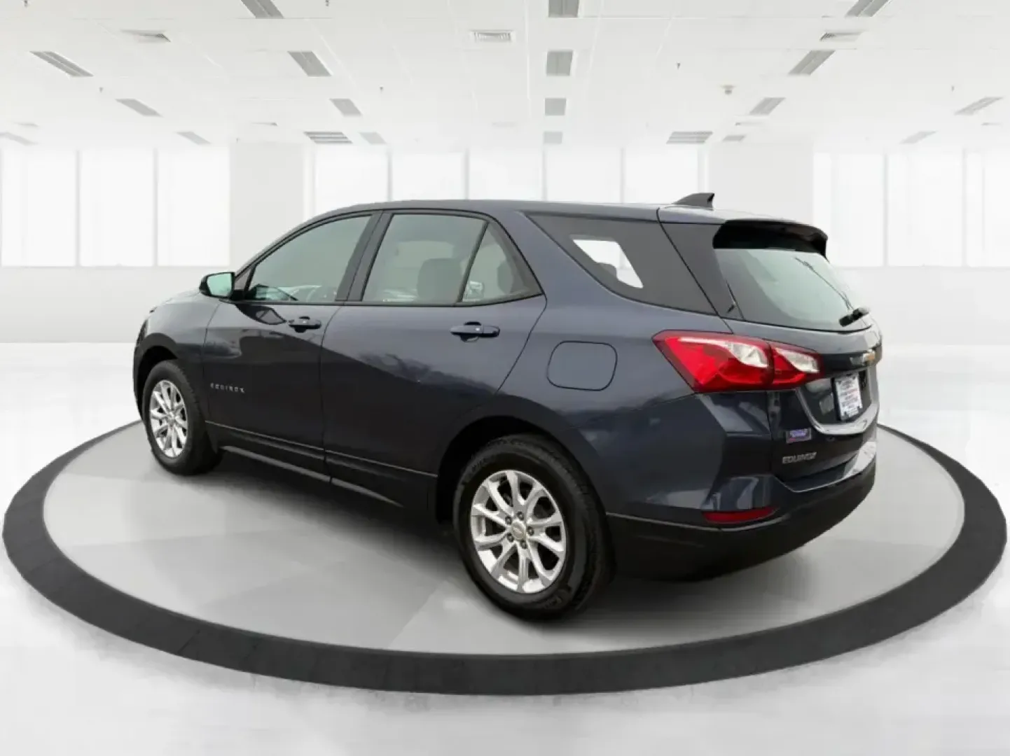 2019 Chevrolet Equinox LS (3GNAXHEV9KL) with an 1.5L I-4 gasoline direct injection engine, 6A transmission, located at 8750 N County Rd 25A, Piqua, OH, 45356, (937) 908-9800, 40.164391, -84.232513 - **Embrace Adventure with the 2019 Chevrolet Equinox LS Perfect for Your Family Road Trips!**<br /> <br /> Are you ready to elevate your family adventures with a vehicle that combines comfort, style, and reliability? Look no further than the stunning 2019 Chevrolet Equinox LS, available now at Advan - Photo#4