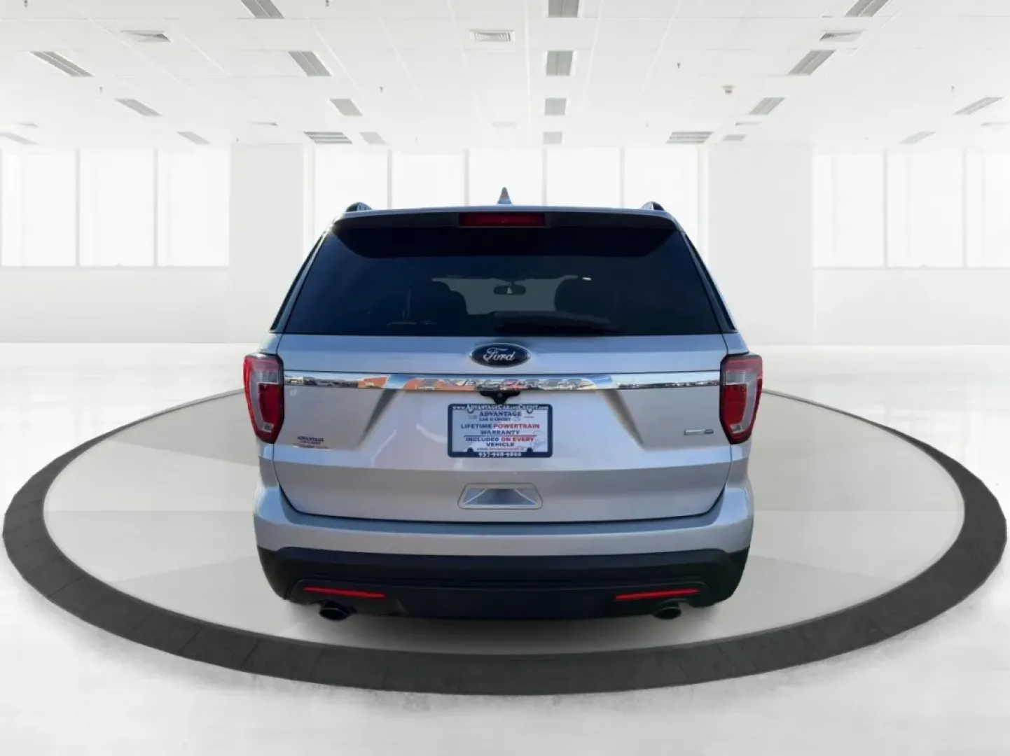 2017 Ford Explorer Base (1FM5K8BH9HG) with an 2.3L L4 DOHC 16V engine, 6A transmission, located at 4508 South Dixie Dr, Moraine, OH, 45439, (937) 908-9800, 39.689976, -84.218452 - **Discover Adventure with the 2017 Ford Explorer at Advantage Car and Credit in Piqua, OH!** <br /> <br /> Are you ready to take your family adventures or weekend getaways to the next level? The 2017 Ford Explorer is the perfect companion for those who crave exploration, comfort, and reliability. Wi - Photo#3