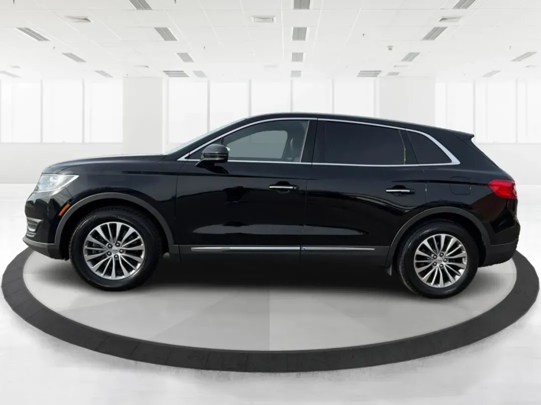 2017 Lincoln MKX Select (2LMPJ6KR7HB) with an Other engine, located at 1951 S Dayton Lakeview Rd., New Carlisle, OH, 45344, (937) 908-9800, 39.890999, -84.050255 - **Elevate Your Family Adventures with the 2017 Lincoln MKX at Advantage Car and Credit!**<br /> <br /> Are you ready to transform your daily drive into a luxurious experience? The 2017 Lincoln MKX, available now at Advantage Car and Credit in New Carlisle, OH, is the perfect SUV for families and com - Photo#5