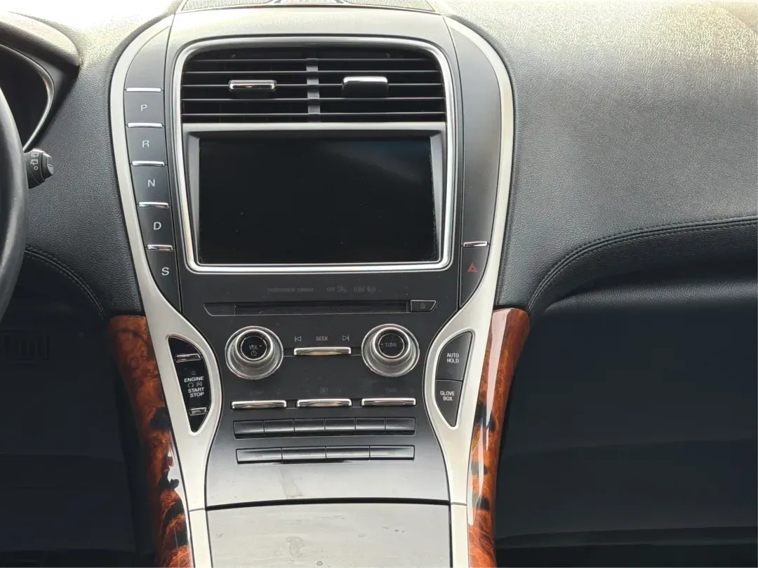 2017 Lincoln MKX Select (2LMPJ6KR7HB) with an Other engine, located at 1951 S Dayton Lakeview Rd., New Carlisle, OH, 45344, (937) 908-9800, 39.890999, -84.050255 - **Elevate Your Family Adventures with the 2017 Lincoln MKX at Advantage Car and Credit!**<br /> <br /> Are you ready to transform your daily drive into a luxurious experience? The 2017 Lincoln MKX, available now at Advantage Car and Credit in New Carlisle, OH, is the perfect SUV for families and com - Photo#13