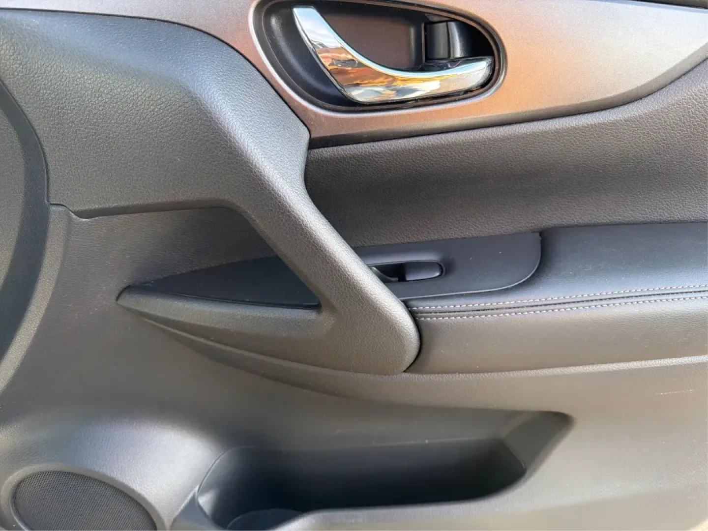 2016 Nissan Rogue SV (KNMAT2MV1GP) with an 2.5L I-4 DOHC engine, located at 880 E. National Road, Vandalia, OH, 45377, (937) 908-9800, 39.891918, -84.183594 - **Experience Adventure with the 2016 Nissan Rogue SV at Advantage Car and Credit - Vandalia!**<br /> <br /> Are you ready to elevate your daily commute or take weekend adventures to the next level? The 2016 Nissan Rogue SV is here to provide you with the perfect blend of comfort, versatility, and ca - Photo#19