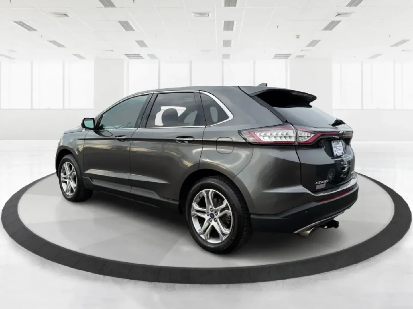 2015 Ford Edge Titanium (2FMTK3K89FB) with an 3.5L V6 DOHC 24V engine, 6A transmission, located at 8750 N County Rd 25A, Piqua, OH, 45356, (937) 908-9800, 40.164391, -84.232513 - **Explore New Horizons with the 2015 Ford Edge Titanium at Advantage Car and Credit**<br /> <br /> If you're on the hunt for a versatile SUV that can handle anything from daily commutes to weekend adventures, look no further than the 2015 Ford Edge Titanium. This sporty utility vehicle is the perfec - Photo#4