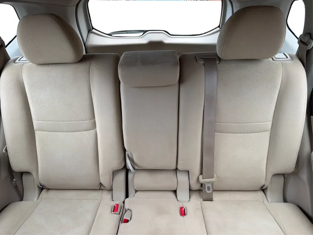 2015 Nissan Rogue S (KNMAT2MT8FP) with an 2.5L I-4 DOHC engine, located at 8750 N County Rd 25A, Piqua, OH, 45356, (937) 908-9800, 40.164391, -84.232513 - **Discover Your Next Adventure with the 2015 Nissan Rogue at Advantage Car and Credit - Piqua**<br /> <br /> Are you ready to elevate your family outings, weekend getaways, or daily commutes? Look no further than the stunning 2015 Nissan Rogue, available now at Advantage Car and Credit, your trusted - Photo#14