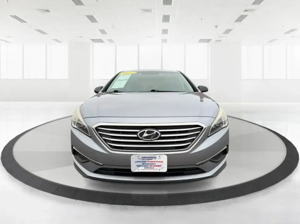 2017 Hyundai Sonata Base (5NPE24AF8HH) with an 2.4L L4 DOHC 16V engine, 7A transmission, located at 8750 N County Rd 25A, Piqua, OH, 45356, (937) 908-9800, 40.164391, -84.232513 - ### Drive Your Dream: 2017 Hyundai Sonata Perfect for Families and Commuters Alike!<br /> <br /> Looking for a reliable sedan that fits seamlessly into your busy lifestyle? The 2017 Hyundai Sonata is here to make every drive a pleasure, whether you're commuting to work, shuttling kids to soccer pra - Photo#7
