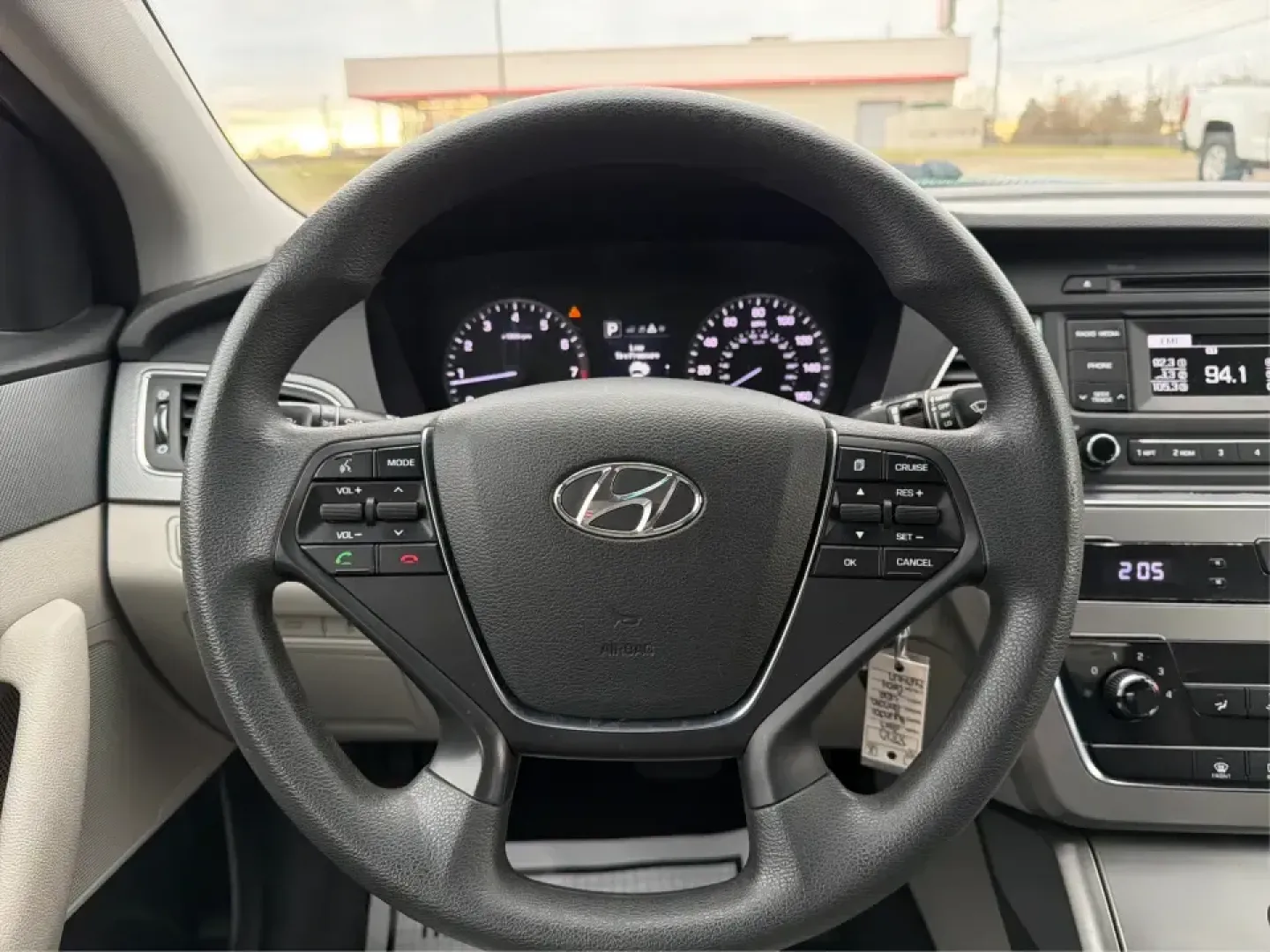 2017 Hyundai Sonata Base (5NPE24AF8HH) with an 2.4L L4 DOHC 16V engine, 7A transmission, located at 8750 N County Rd 25A, Piqua, OH, 45356, (937) 908-9800, 40.164391, -84.232513 - ### Drive Your Dream: 2017 Hyundai Sonata Perfect for Families and Commuters Alike!<br /> <br /> Looking for a reliable sedan that fits seamlessly into your busy lifestyle? The 2017 Hyundai Sonata is here to make every drive a pleasure, whether you're commuting to work, shuttling kids to soccer pra - Photo#15
