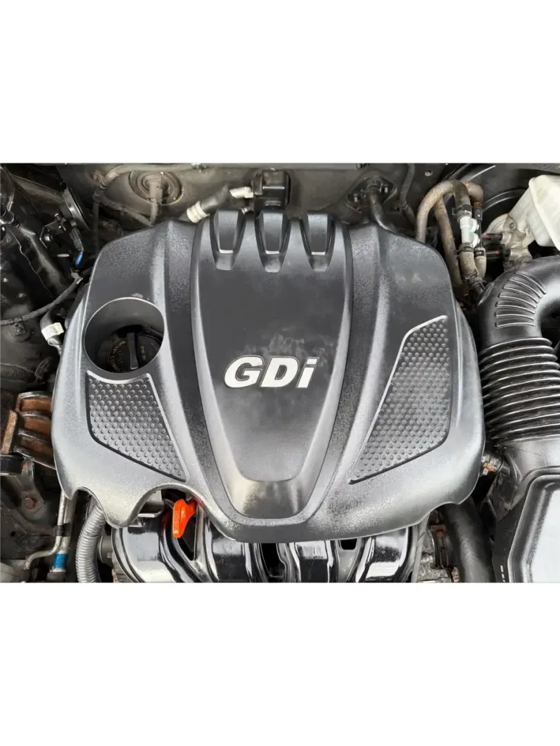 2015 Kia Optima LX (KNAGM4A73F5) with an Theta II 2.4L I-4 gasoline direct injection engine, 6-Speed Automatic transmission, located at 1951 S Dayton Lakeview Rd., New Carlisle, OH, 45344, (937) 908-9800, 39.890999, -84.050255 - Are you looking for a reliable sedan that combines style, comfort, and affordability? Look no further! At Advantage Car and Credit in New Carlisle, OH, we are excited to present this stunning 2015 Kia Optima LX, perfect for anyone from budget-conscious buyers to those needing a dependable vehicle fo - Photo#11