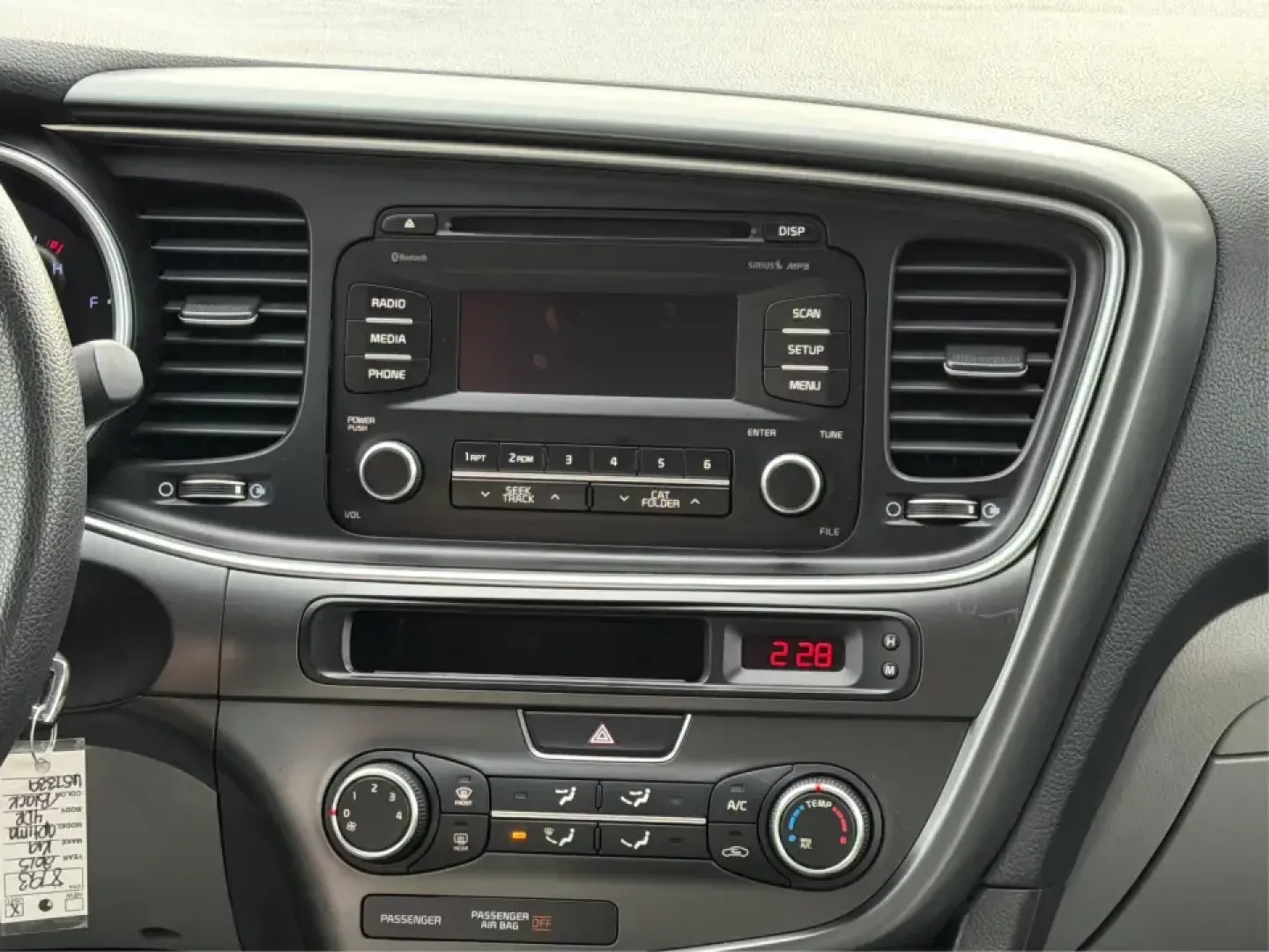 2015 Kia Optima LX (KNAGM4A73F5) with an Theta II 2.4L I-4 gasoline direct injection engine, 6-Speed Automatic transmission, located at 1951 S Dayton Lakeview Rd., New Carlisle, OH, 45344, (937) 908-9800, 39.890999, -84.050255 - Are you looking for a reliable sedan that combines style, comfort, and affordability? Look no further! At Advantage Car and Credit in New Carlisle, OH, we are excited to present this stunning 2015 Kia Optima LX, perfect for anyone from budget-conscious buyers to those needing a dependable vehicle fo - Photo#13