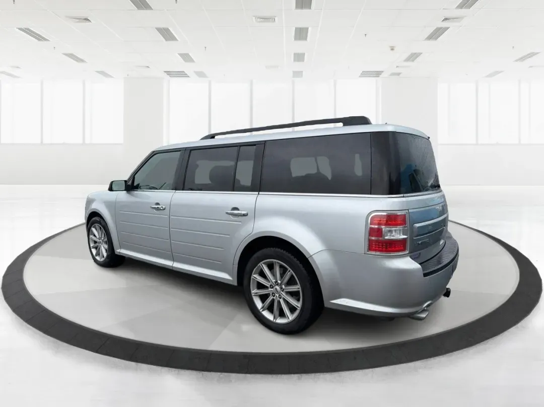 2016 Ford Flex Limited (2FMHK6D8XGB) with an 3.5L V-6 DOHC engine, located at 1099 N County Rd 25A, Troy, OH, 45373, (937) 908-9800, 40.057079, -84.212883 - **Adventure Awaits with the 2016 Ford Flex Limited Perfect for Family Road Trips!**<br /> <br /> Looking for the ideal family vehicle that combines spaciousness, comfort, and reliability? At Advantage Car and Credit in Troy, OH, we present the 2016 Ford Flex Limited, an SUV designed for all your fa - Photo#4