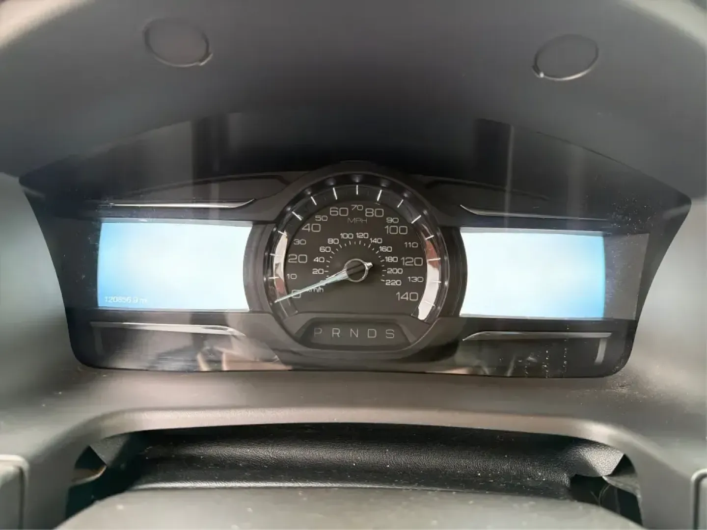 2016 Ford Flex Limited (2FMHK6D8XGB) with an 3.5L V-6 DOHC engine, 6A transmission, located at 1099 N County Rd 25A, Troy, OH, 45373, (937) 908-9800, 40.057079, -84.212883 - **Adventure Awaits with the 2016 Ford Flex Limited Perfect for Family Road Trips!**<br /> <br /> Looking for the ideal family vehicle that combines spaciousness, comfort, and reliability? At Advantage Car and Credit in Troy, OH, we present the 2016 Ford Flex Limited, an SUV designed for all your fa - Photo#15