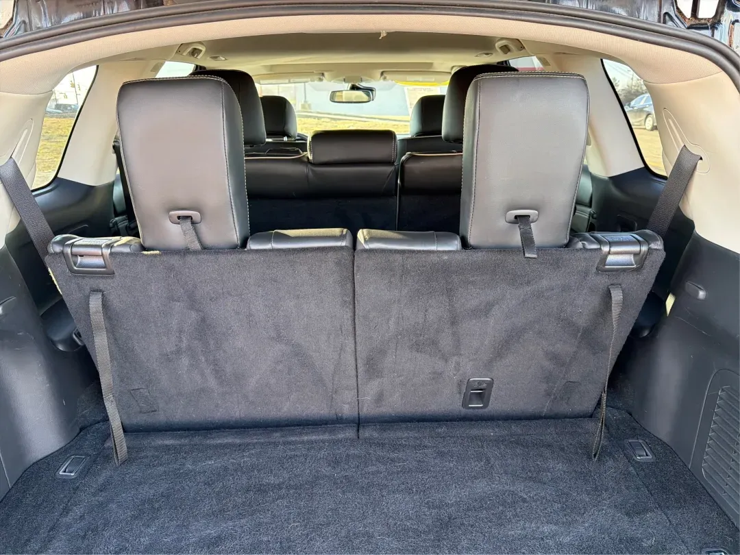 2019 Infiniti QX60 LUXE (5N1DL0MM2KC) with an VQ 3.5L V-6 gasoline direct injection engine, located at 8750 N County Rd 25A, Piqua, OH, 45356, (937) 908-9800, 40.164391, -84.232513 - Third Row - Photo#12