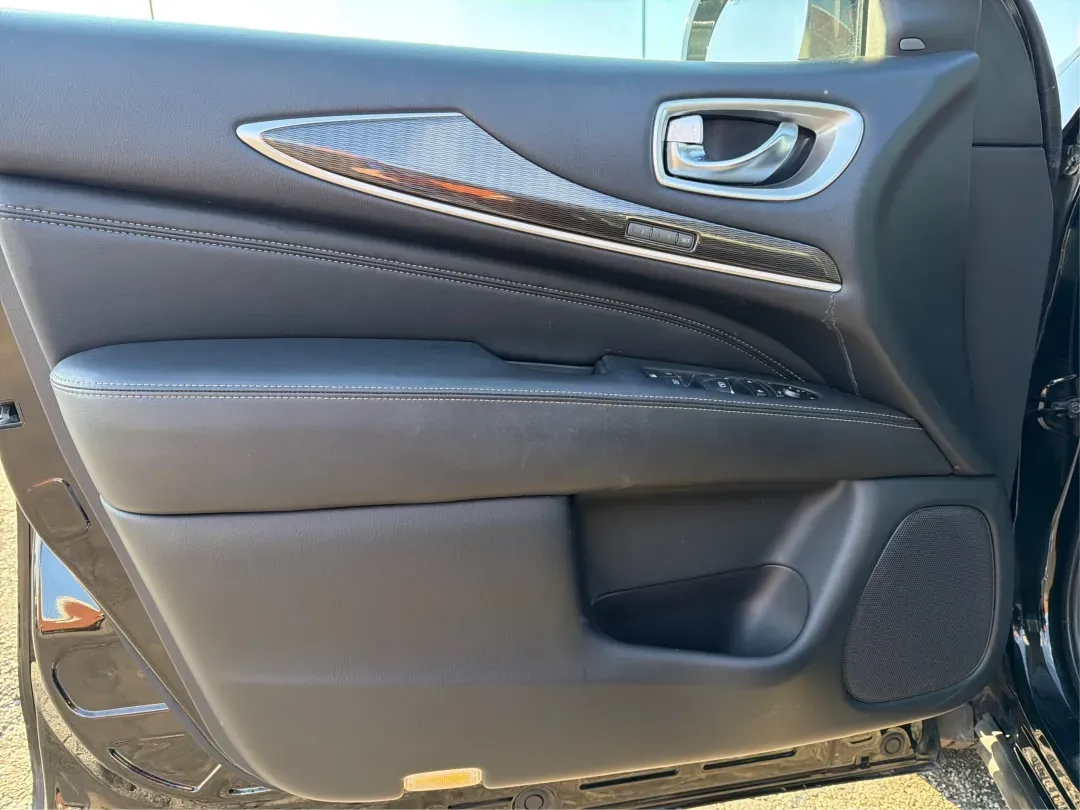 2019 Infiniti QX60 LUXE (5N1DL0MM2KC) with an VQ 3.5L V-6 gasoline direct injection engine, located at 8750 N County Rd 25A, Piqua, OH, 45356, (937) 908-9800, 40.164391, -84.232513 - Third Row - Photo#19