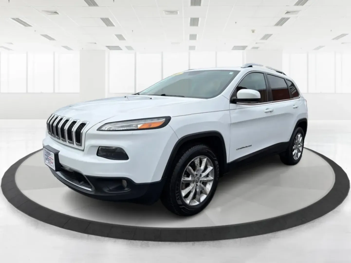 2016 Jeep Cherokee Limited (1C4PJMDB4GW) with an Other engine, located at 401 Woodman Dr, Riverside, OH, 45431, (937) 908-9800, 39.760899, -84.123421 - **Explore Adventure with the 2016 Jeep Cherokee Limited Your Ultimate Crossover Companion!**<br /> <br /> Are you ready to elevate your lifestyle with a vehicle that adapts to your needs? The 2016 Jeep Cherokee Limited is the perfect blend of comfort, style, and versatility, making it an ideal choi - Photo#8