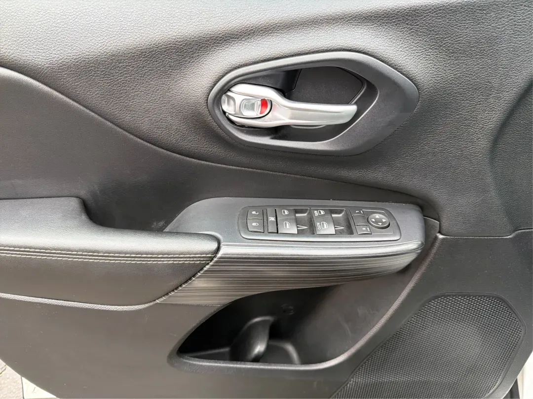 2016 Jeep Cherokee Limited (1C4PJMDB4GW) with an Other engine, located at 401 Woodman Dr, Riverside, OH, 45431, (937) 908-9800, 39.760899, -84.123421 - **Explore Adventure with the 2016 Jeep Cherokee Limited Your Ultimate Crossover Companion!**<br /> <br /> Are you ready to elevate your lifestyle with a vehicle that adapts to your needs? The 2016 Jeep Cherokee Limited is the perfect blend of comfort, style, and versatility, making it an ideal choi - Photo#19