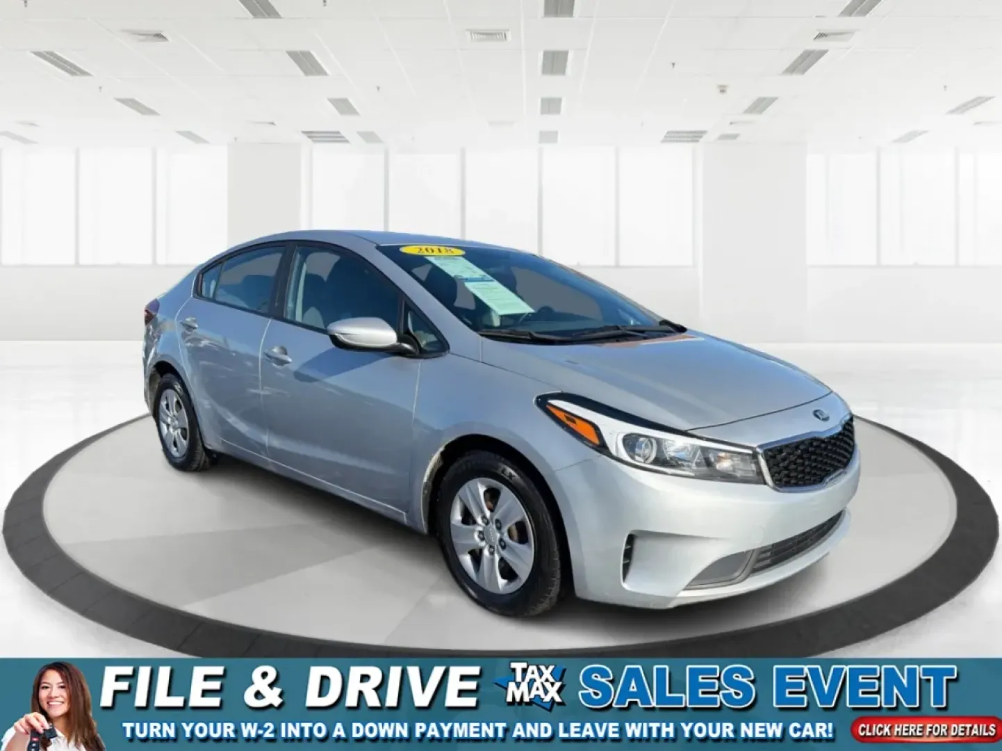 2018 Kia Forte LX (3KPFK4A72JE) with an 2L I-4 DOHC engine, 6M transmission, located at 1230 East Main St, Xenia, OH, 45385, (937) 908-9800, 39.688026, -83.910172 - ### Drive into Adventure with the 2018 Kia Forte LX at Advantage Car and Credit - Xenia!<br /> <br /> Are you ready to elevate your daily commute or weekend getaway? The 2018 Kia Forte LX, available now at Advantage Car and Credit in Xenia, OH, is the perfect vehicle for both the budget-conscious bu - Photo#0