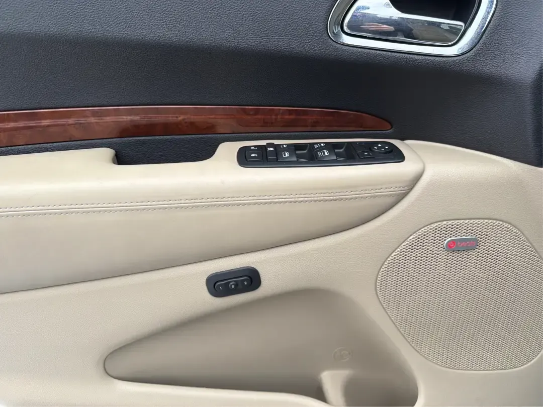 2015 Dodge Durango Citadel (1C4RDHEG2FC) with an 3.6L V6 DOHC 24V engine, 8A transmission, located at 8750 N County Rd 25A, Piqua, OH, 45356, (937) 908-9800, 40.164391, -84.232513 - **Unleash Adventure with the 2015 Dodge Durango Citadel Perfect for Family Road Trips!**<br /> <br /> Are you ready to take your family on unforgettable adventures? The 2015 Dodge Durango Citadel is designed for those who love the open road and the comfort of a spacious SUV. With its sleek Bright W - Photo#19