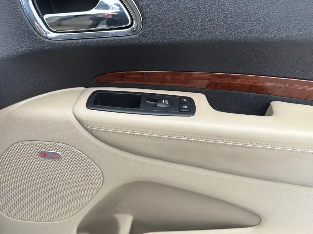 2015 Dodge Durango Citadel (1C4RDHEG2FC) with an 3.6L V6 DOHC 24V engine, 8A transmission, located at 8750 N County Rd 25A, Piqua, OH, 45356, (937) 908-9800, 40.164391, -84.232513 - **Unleash Adventure with the 2015 Dodge Durango Citadel Perfect for Family Road Trips!**<br /> <br /> Are you ready to take your family on unforgettable adventures? The 2015 Dodge Durango Citadel is designed for those who love the open road and the comfort of a spacious SUV. With its sleek Bright W - Photo#20