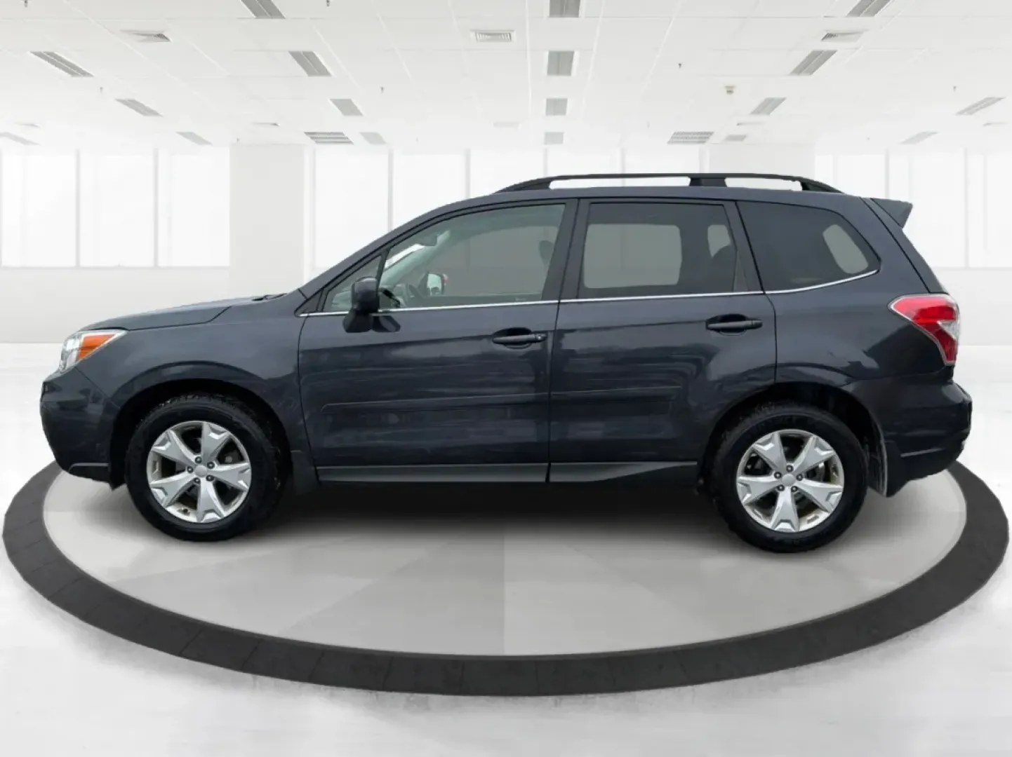 2015 Subaru Forester 2.5i Limited (JF2SJAKC0FH) with an 2.5L H-4 DOHC engine, 6-Speed Automatic transmission, located at 1184 Kauffman Ave, Fairborn, OH, 45324, (937) 908-9800, 39.807072, -84.030914 - Unleash your adventures with the 2015 Subaru Forester 2.5i Limited, a versatile SUV perfect for budget-conscious buyers seeking style, comfort, and capability. Whether you're planning weekend getaways in nearby Yellow Springs or commuting through Fairborn's bustling streets, this vehicle is designed - Photo#5