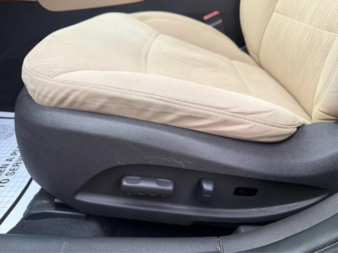 2013 Hyundai Sonata GLS (5NPEB4AC0DH) with an 2.4L I-4 gasoline direct injection engine, located at 1230 East Main St, Xenia, OH, 45385, (937) 908-9800, 39.688026, -83.910172 - **Discover the Perfect Family Sedan: 2013 Hyundai Sonata GLS at Advantage Car and Credit in Xenia, OH!**<br /> <br /> Are you in the market for a reliable and stylish vehicle that accommodates your growing family's needs? Look no further than the sleek 2013 Hyundai Sonata GLS, available now at Advan - Photo#17