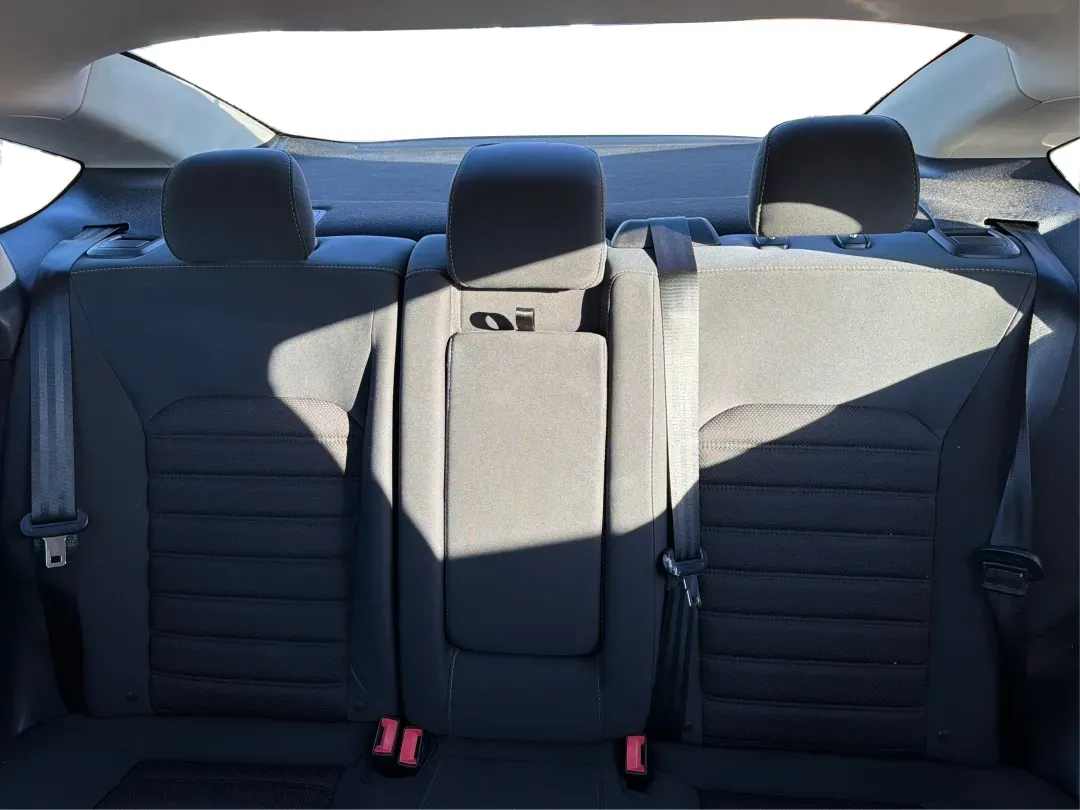 2017 Ford Fusion SE (3FA6P0H78HR) with an 2.5L L4 DOHC 16V engine, 6A transmission, located at 880 E. National Road, Vandalia, OH, 45377, (937) 908-9800, 39.891918, -84.183594 - **Discover Your Next Adventure with the 2017 Ford Fusion SE at Advantage Car and Credit - Troy!**<br /> <br /> Are you ready to elevate your daily commute or embark on weekend getaways with confidence? The 2017 Ford Fusion SE, available now at Advantage Car and Credit in Troy, OH, is designed for th - Photo#14