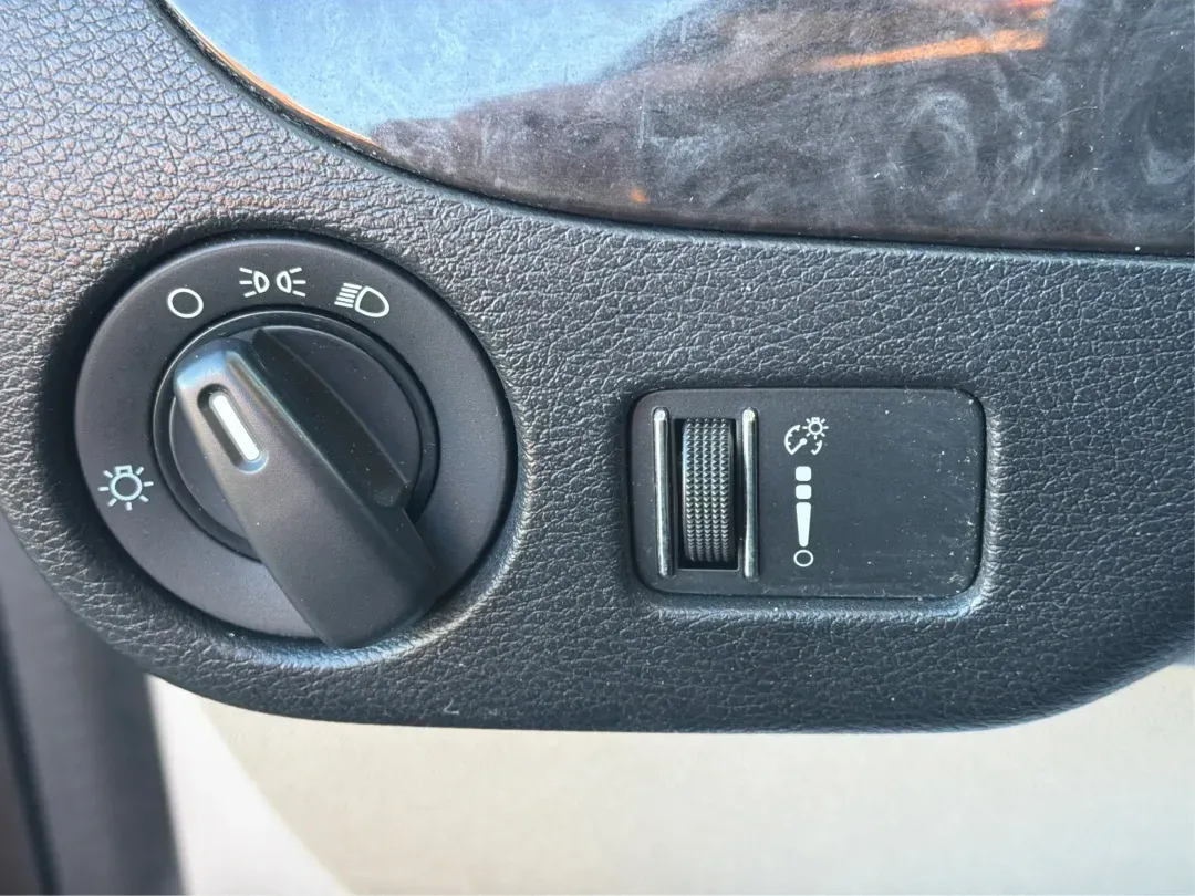 2016 Dodge Grand Caravan American Value Pkg (2C4RDGBG7GR) with an Pentastar 3.6L V-6 DOHC engine, located at 4508 South Dixie Dr, Moraine, OH, 45439, (937) 908-9800, 39.689976, -84.218452 - **Discover the Freedom of Family Adventures with the 2016 Dodge Grand Caravan at Advantage Car and Credit - Moraine!**<br /> <br /> Are you ready to transform your family outings into unforgettable adventures? The 2016 Dodge Grand Caravan is the perfect companion for busy parents, spacious enough to - Photo#17