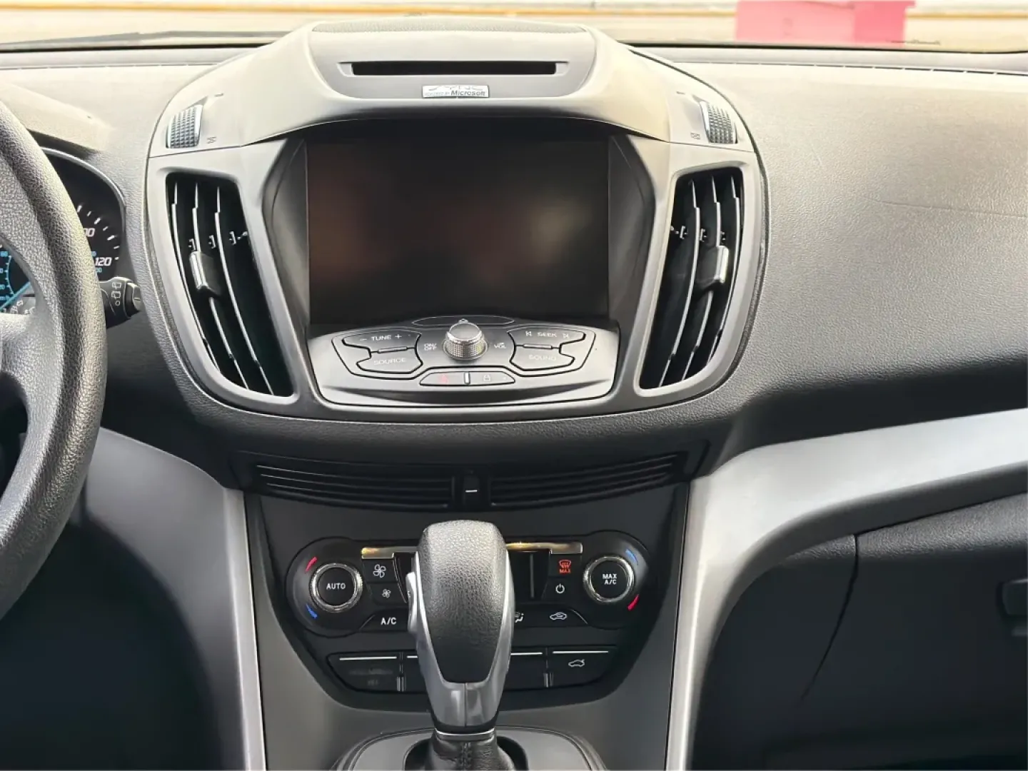 2015 Ford Escape SE (1FMCU0G93FU) with an 2.0L L4 DOHC 16V engine, 6-Speed Automatic transmission, located at 4508 South Dixie Dr, Moraine, OH, 45439, (937) 908-9800, 39.689976, -84.218452 - Are you looking for a vehicle that perfectly balances style, comfort, and functionality for your next family road trip or daily commute? Look no further than this stunning 2015 Ford Escape SE, available now at Advantage Car and Credit in Moraine, OH! This versatile SUV is designed to meet the demand - Photo#13